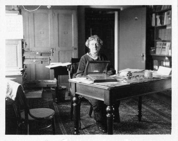 Annie Jump Cannon at a desk